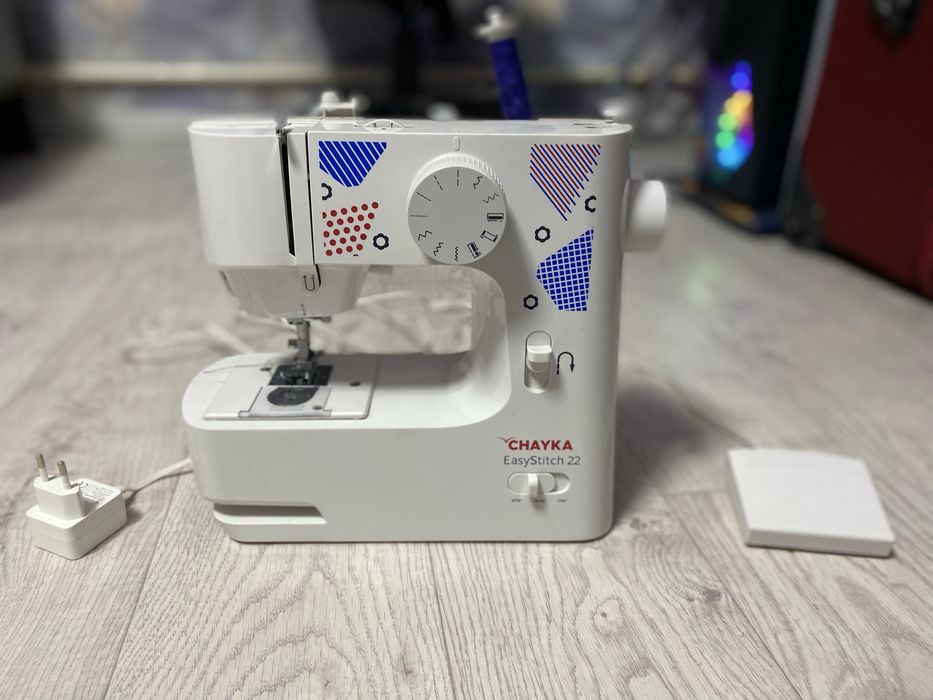 Швейная машина, продам срочно!!!