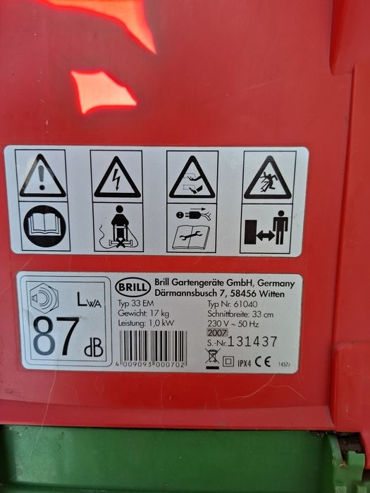 Masina de tuns iarba electrica