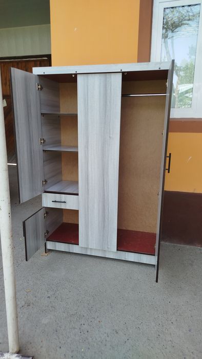 3 eshikli 50% laminat shkaflar