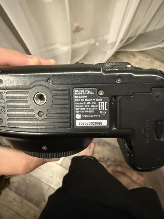 Продам Canon EOS 5D Mark IV + Godox V850 II + 3 АКБ