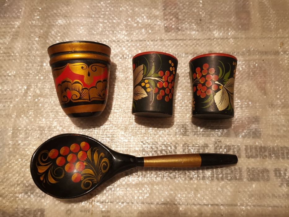 Руски  лъжици, чашки и паници