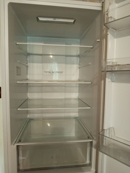Продам холодильник новый