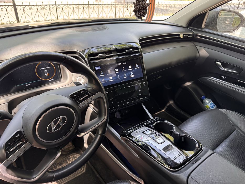 Hyundai Tucson 2022 | 2.5 | FULL | 44 000 км