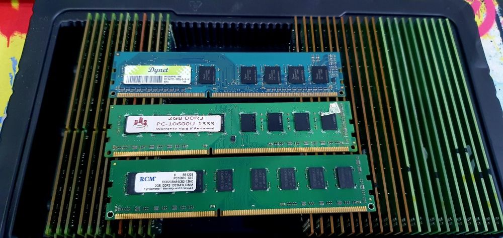 DDR3  2gb kolichestva