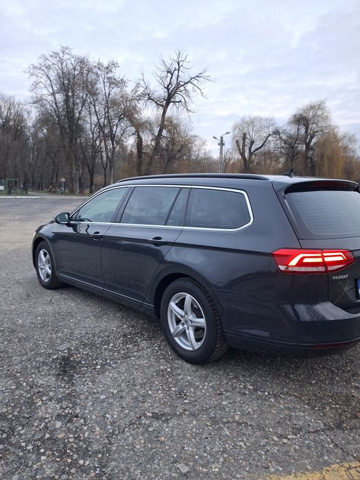 Vând Volkswagen Passat B8