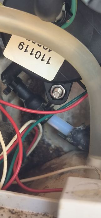 Atelier pentru repararea și igienizarea espressoarelor de cafea