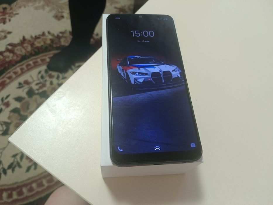 Продам телефон срочно