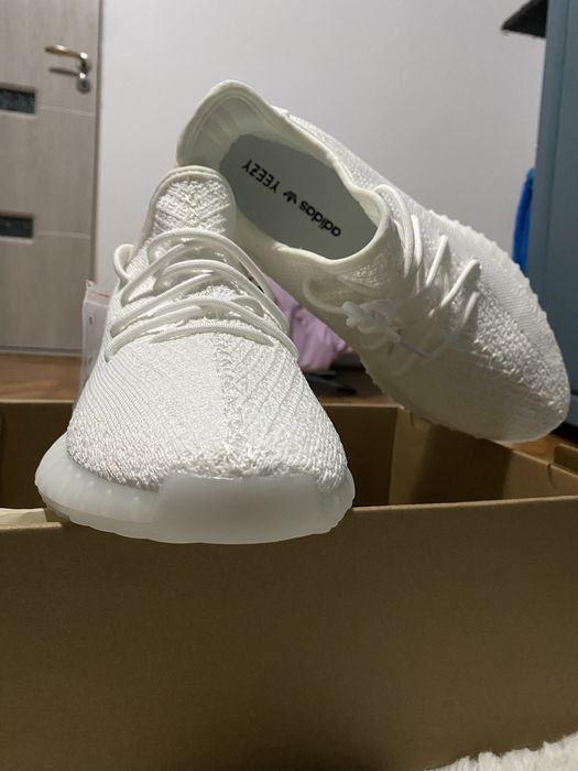 Yezzy 350 white