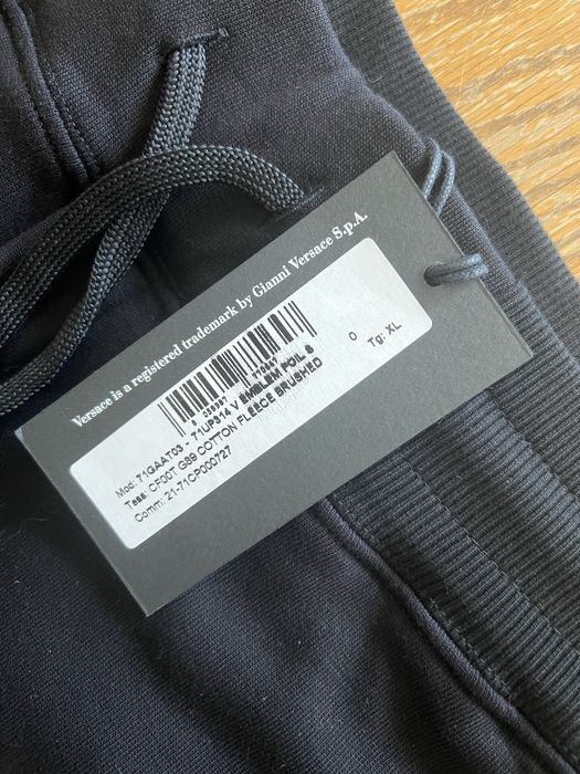 Versace  Jeans Couture XL ! Pantaloni trening sport si tricou!