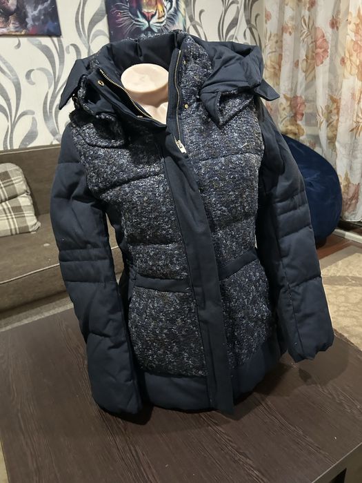 Продается женская зимняя куртка(Корея) размер S