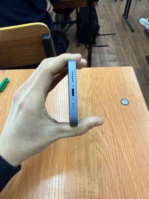 Iphone 14 на 128 гб 85% акум