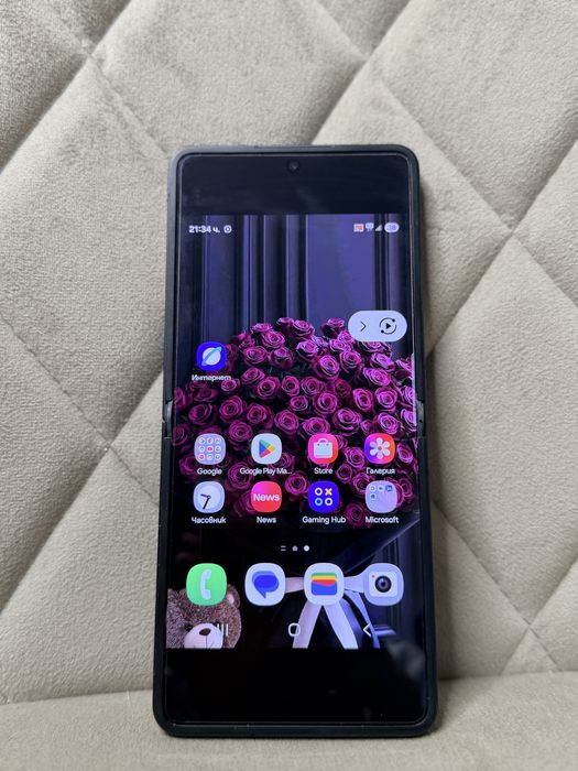 КАТО НОВ ! Samsung Galaxy Z Flip 7 ! Jet black