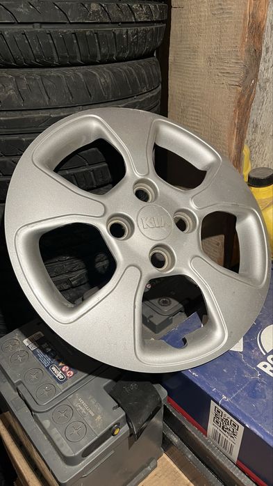 Продам колпаки Kia 14 радиуса.