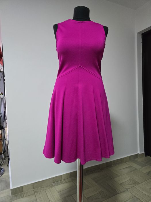 Rochie superba fucsia, model clos, feminină;