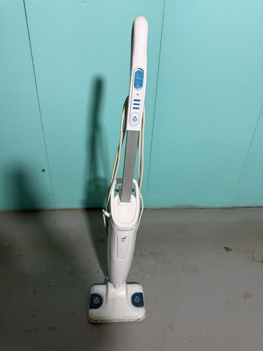 Парочистачка Rowenta и уред за почистване на стъкла с пара Karcher