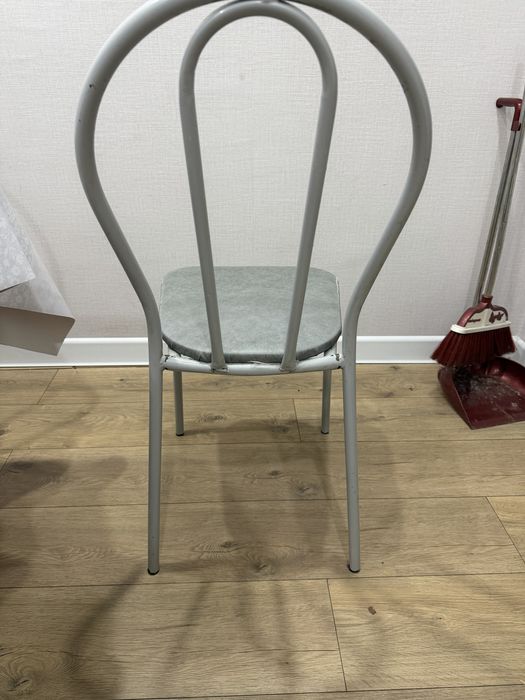 Продам стулья  со спинками