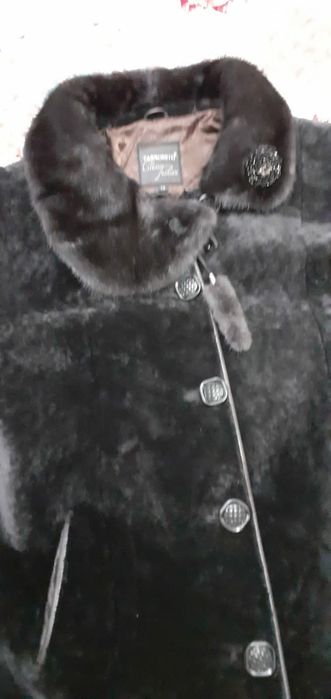 Продам шубу женскую