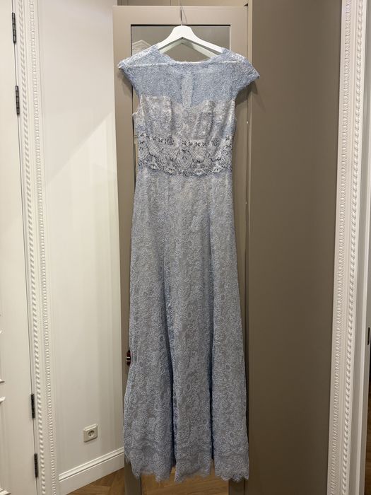 Платье вышитое вручную с бисером