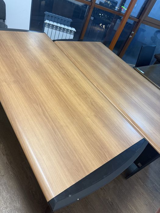 Столы для совещаний