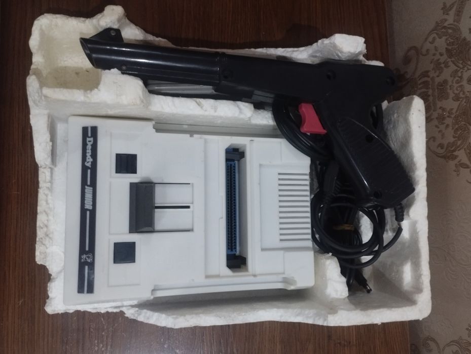 Денди Junior  из 90х годов