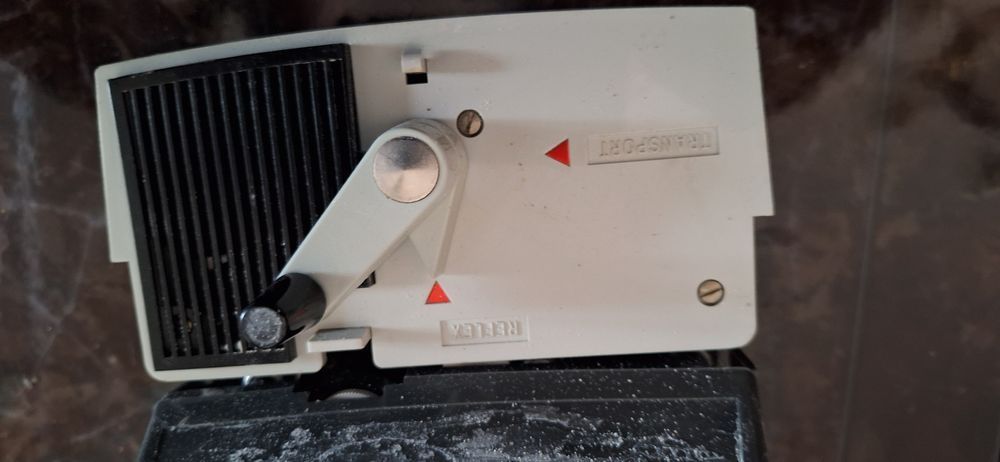 Aparat pt văzut filme cu incetinitorul