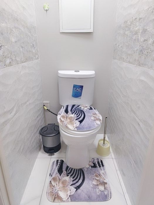 Продам чиланзар 10.  Двух комнатная.  Зеркалка