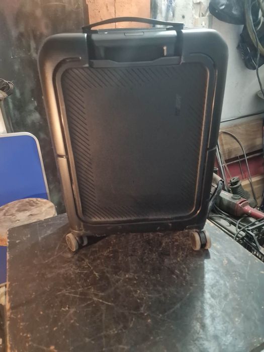 Куфар American Tourister