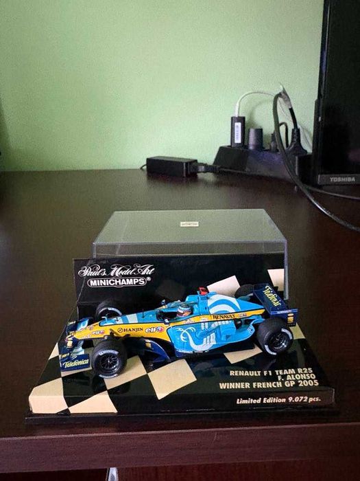 продавам колекция формула 1 на MINICHAMPS 1/43 Fernando Alonso