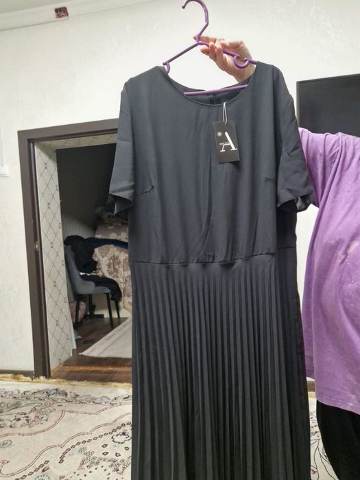 Продается новая  Платья