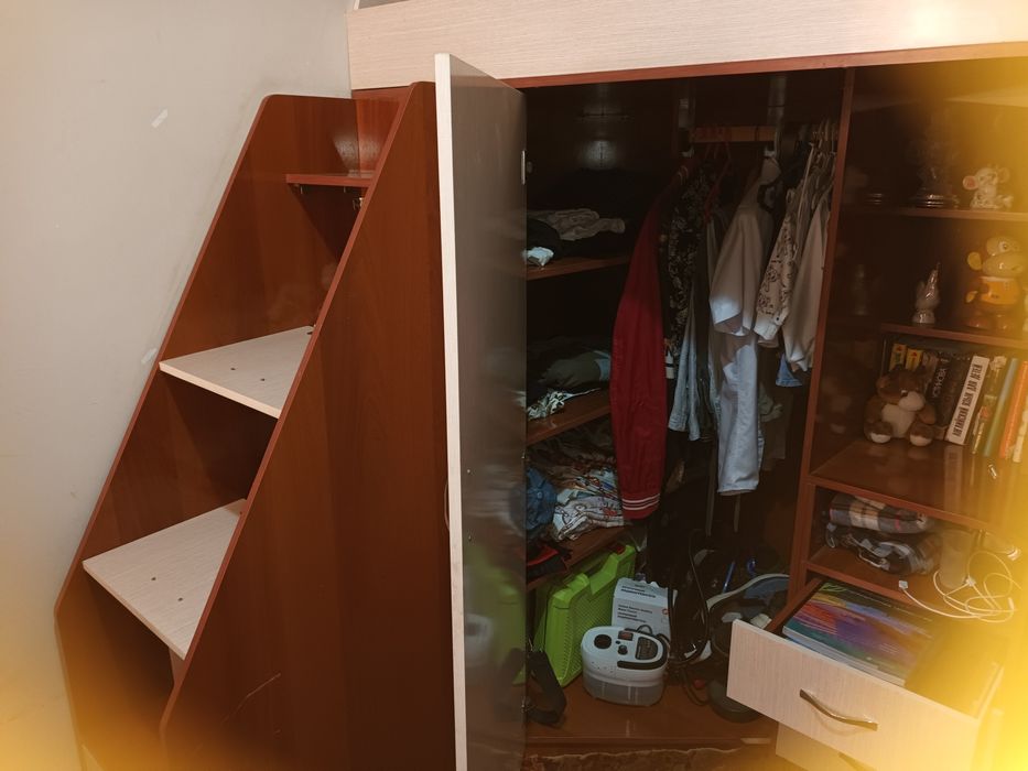 Спальный гарнитур для подростка