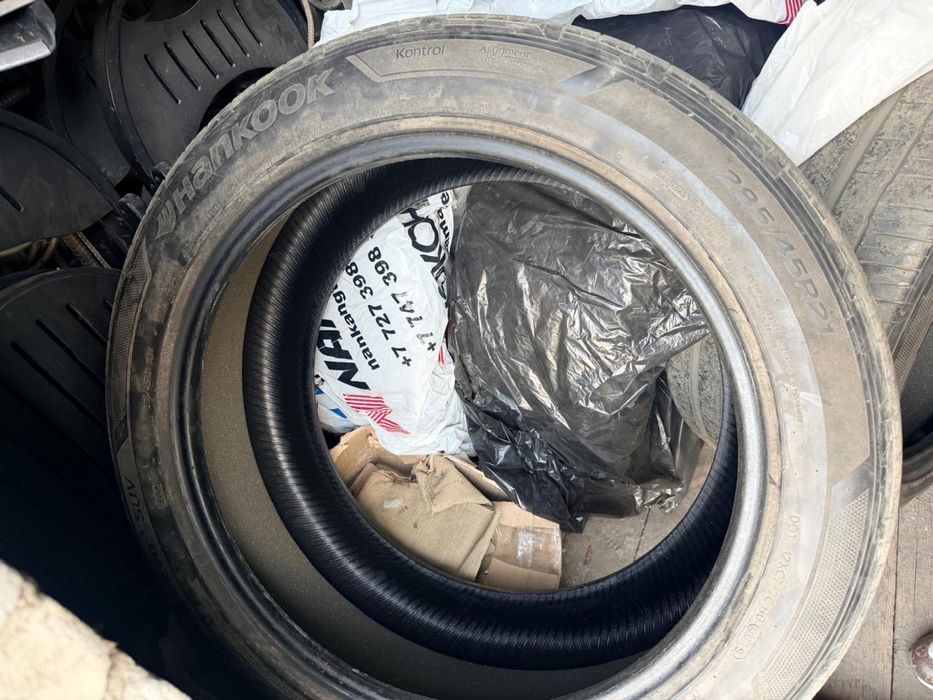 Продам летнюю резину.