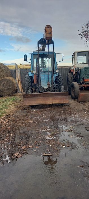 Продам трактор с крановой установкой