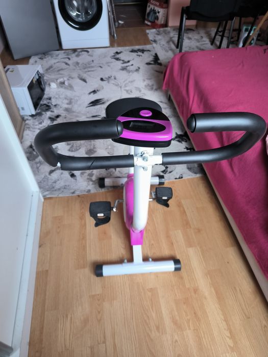 Bicicletă Fitness Compactă, Mov – Ideală pentru Acasă, Ecran LCD