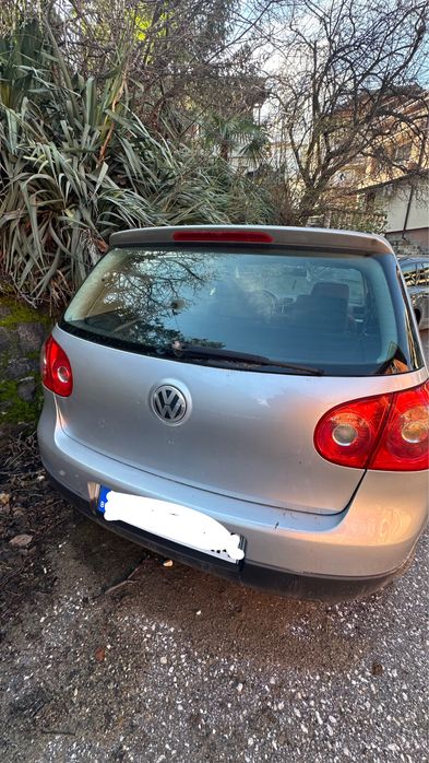 Golf 5 цял за части / ремонт