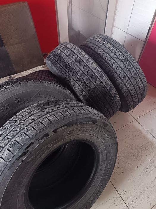 Продам шыны зимнии