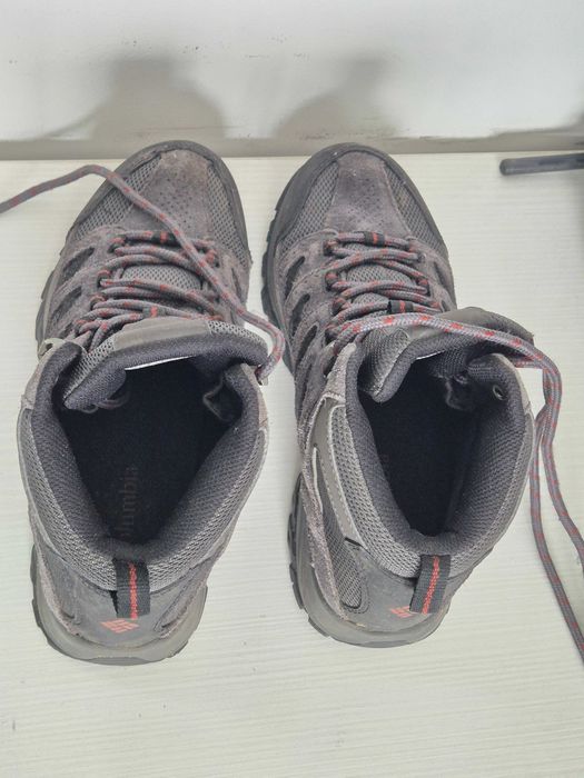 Ghete impermeabile Columbia Crestwood II, marimea 40. Putin folosite.