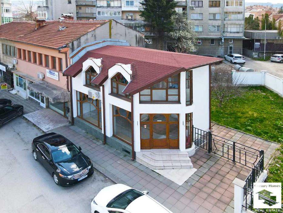 120328 ЕКСКЛУЗИВЕН! Самостоятелна къща с магазин , в гр. Г. Оряховица