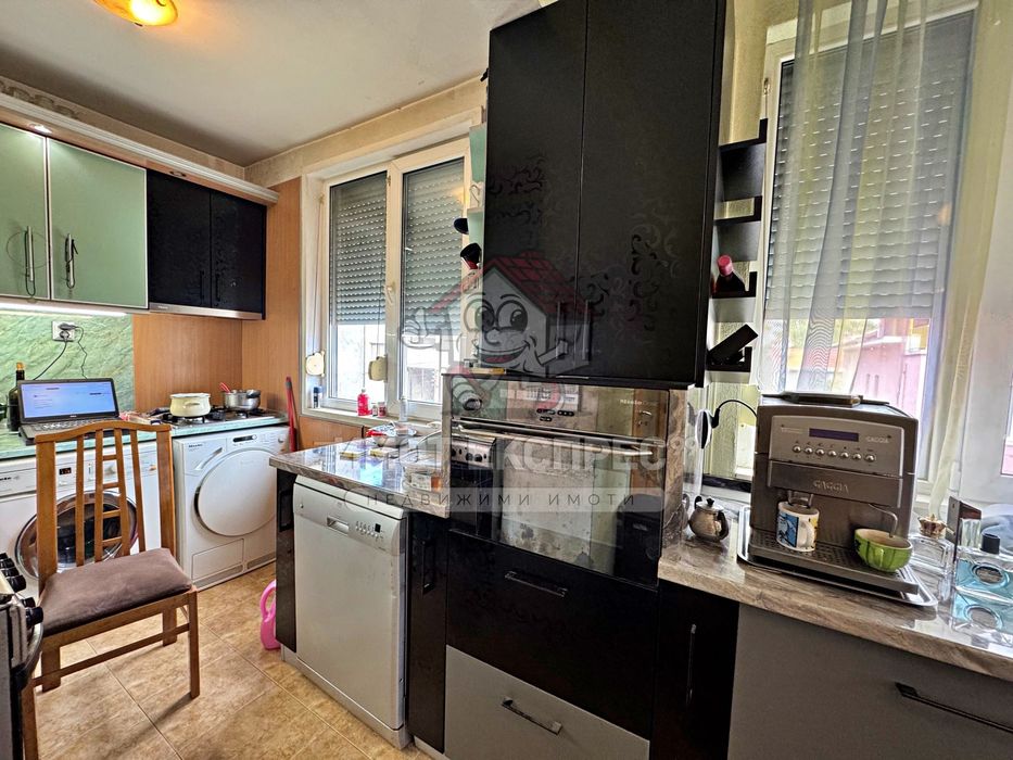 Продава се Етаж от къща в Асеновград - 160 кв.м за 1000 €/кв.м - Снимка #8