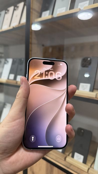 iPhone 15 128GB