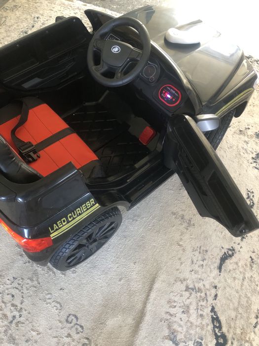 Электромашинка на пульту управления