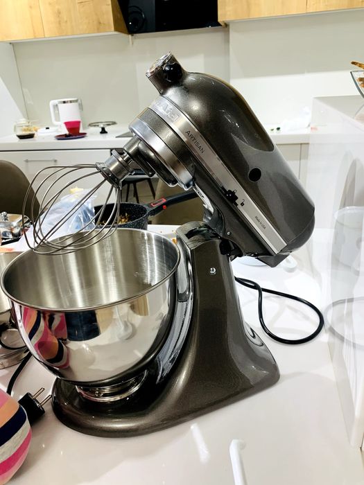 Продам миксер Kitchen Aid