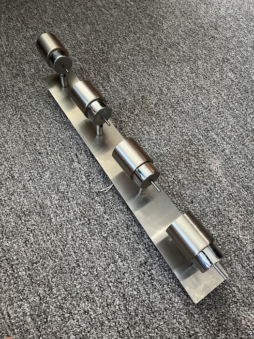 Spot lumina LED cu ajustare verticala si orizontala