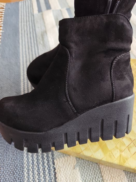 Дамски боти на платформа