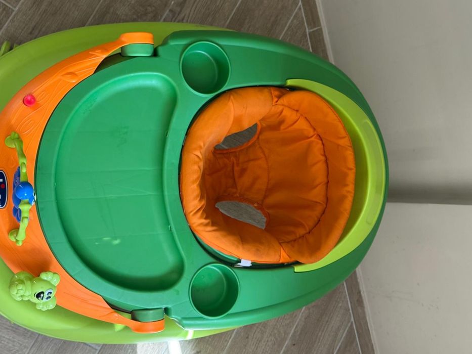 Ходунок продам в отличном состоянии Chicco