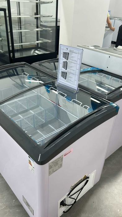 Акция Новый Витринный холодильник