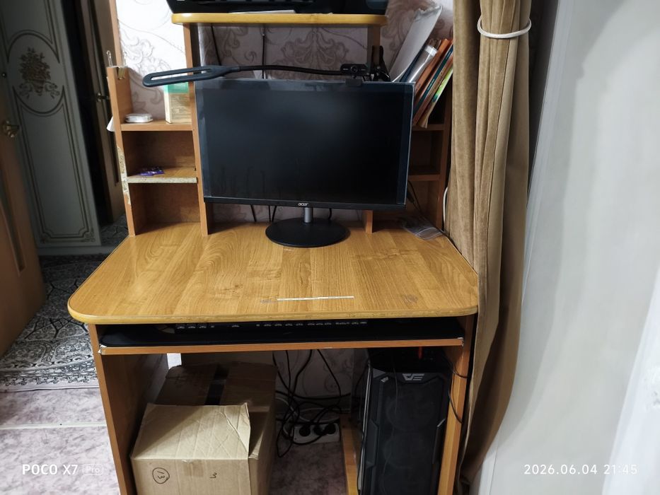 продам компьютерный стол