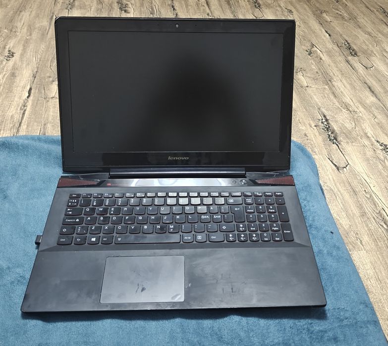 Vând schimb laptop cu tabletă laptop office si filme nui pentru pretențios