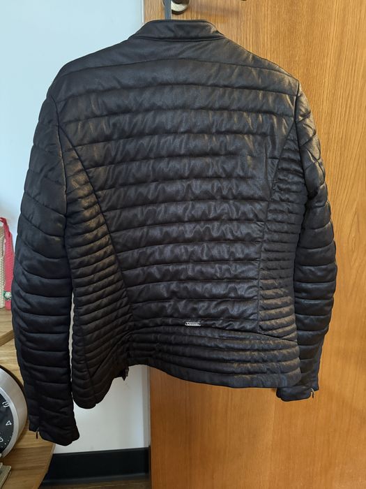 Яке Guess stretch