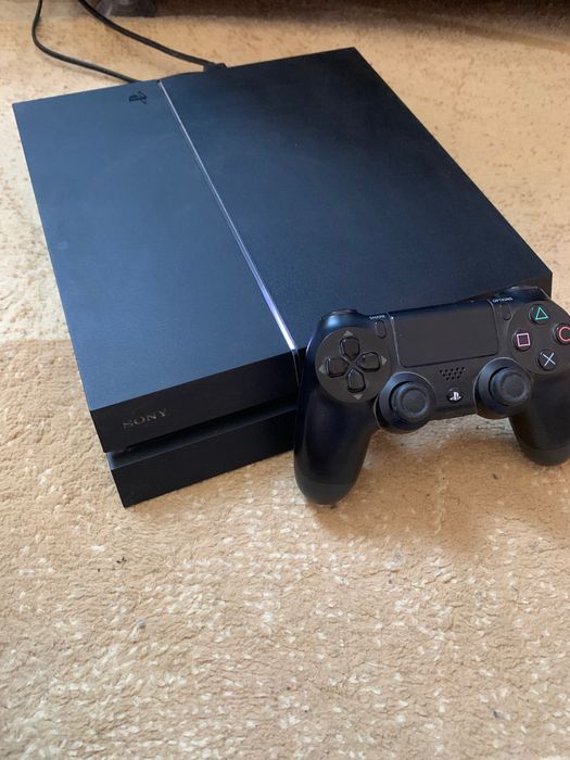 Продам Sony PlayStation 4 slim 500. Gb 1 джойстик