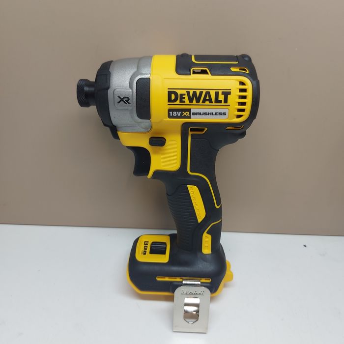 ПРОМОЦИЯ.Нов импакт Dewalt DCF887